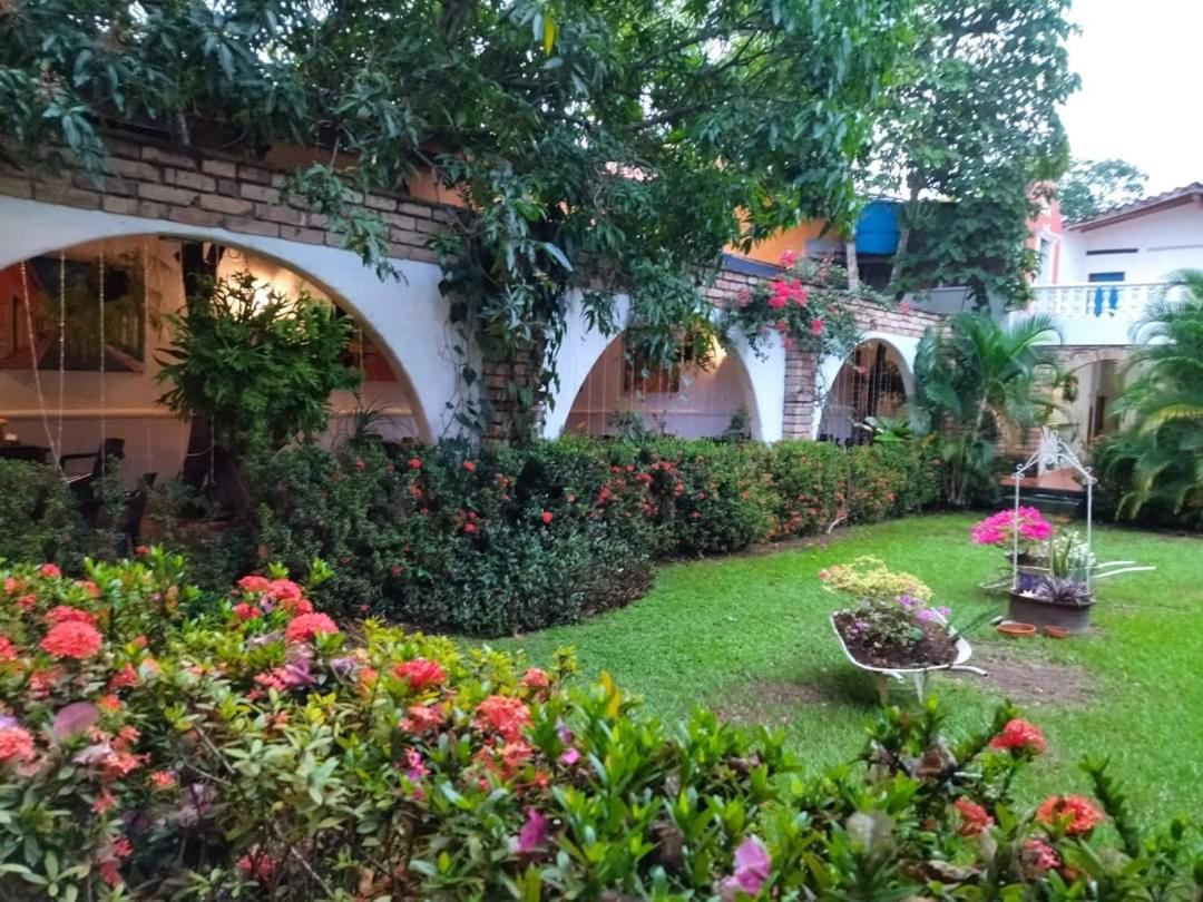 Hotel Y Restaurante Bienmesabe سانتا في دي أنتيوكيا المظهر الخارجي الصورة