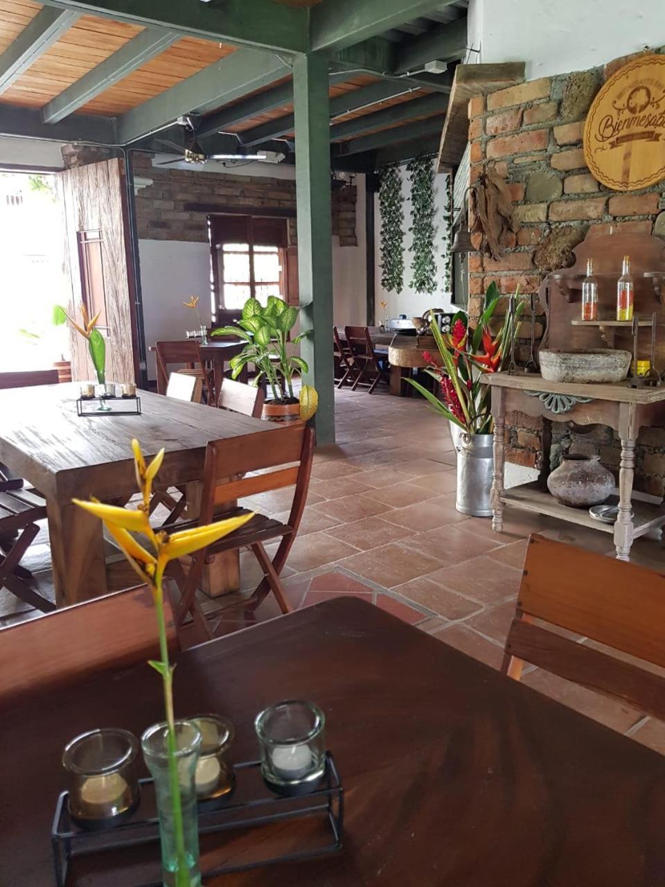 Hotel Y Restaurante Bienmesabe سانتا في دي أنتيوكيا المظهر الخارجي الصورة
